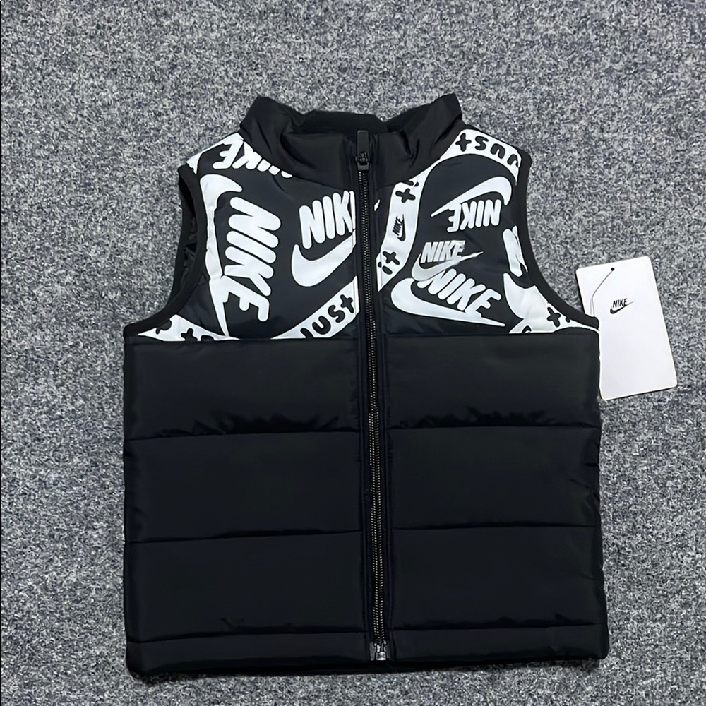 Boys Nike Black and White Puffer Vest